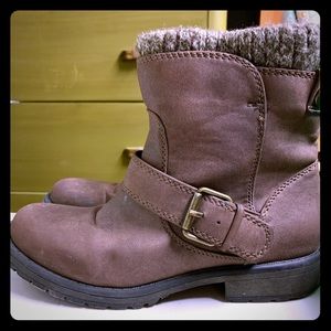 Roxy boots